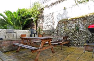 Photo 18- click for photo gallery